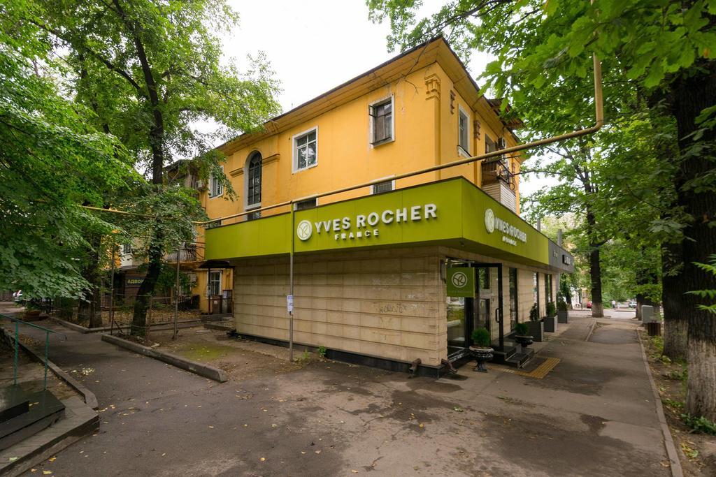 Nadezhda Apartments On Kabanbay Batyr 122 Almatý Exterior foto